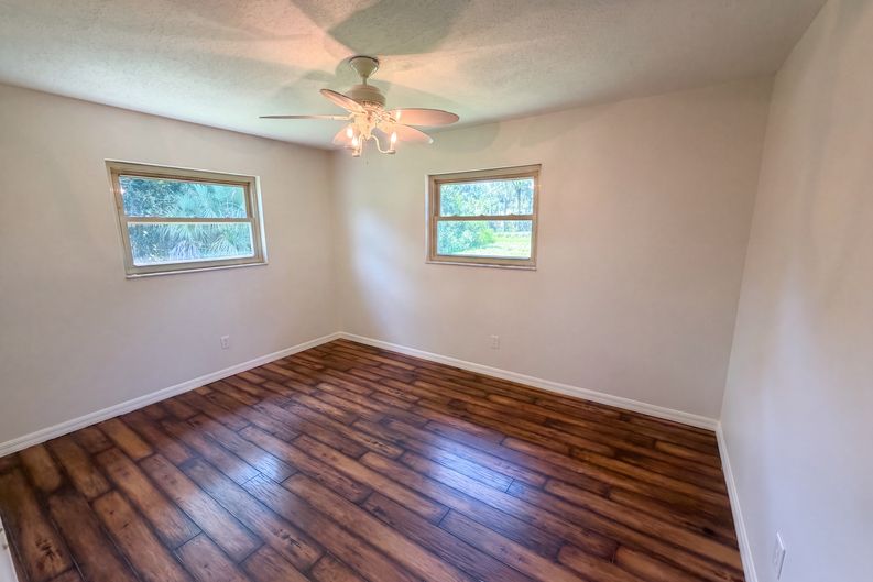 Photo 13 of 25 of 1008 Lynbrook St NW, Palm Bay, FL