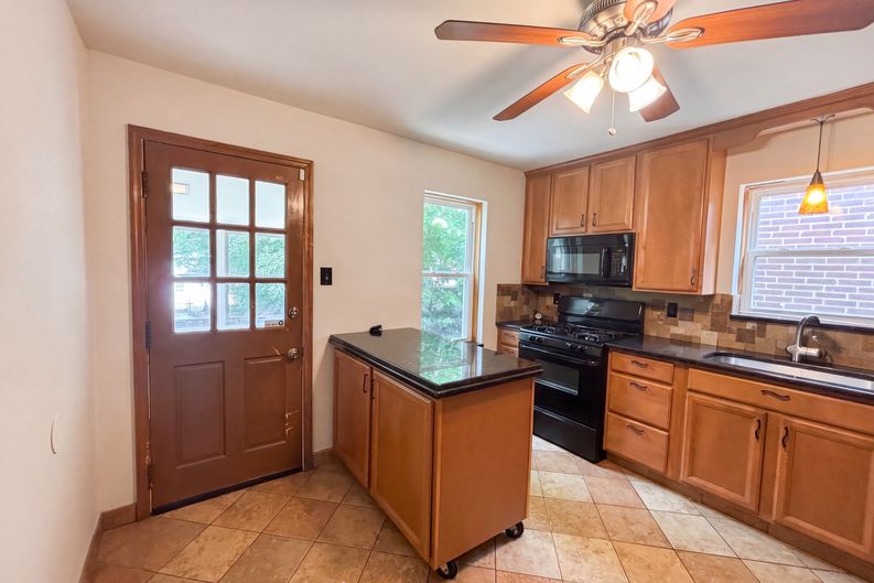 Photo 7 of 24 of 5363 Reber Pl, Saint Louis, MO
