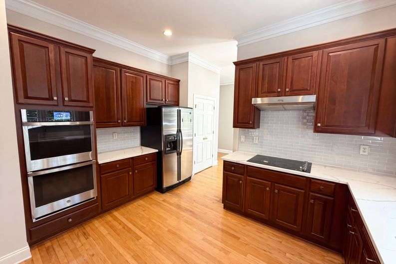 Photo 13 of 38 of 1231 Dunwoody Village Dr, Atlanta, GA