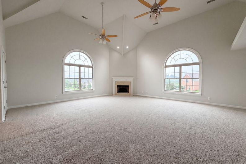 Photo 3 of 22 of 118 Pilot Knob Ln, Hendersonville, TN