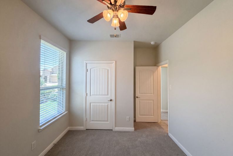 Photo 14 of 21 of 4312 Chicory Ct, Denton, TX