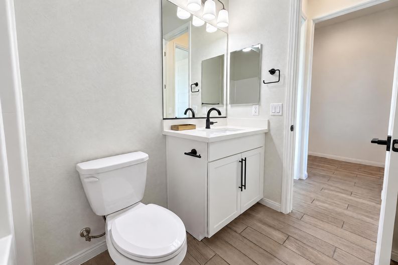Photo 18 of 22 of 6137 Bugsy St, North Las Vegas, NV