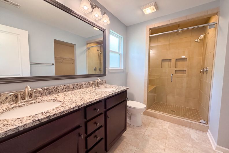 Photo 10 of 19 of 2618 Courtland Dr, Clover, SC