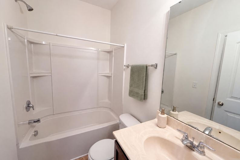 Photo 14 of 35 of 2703 Fern Willow Ct, Fuquay Varina, NC