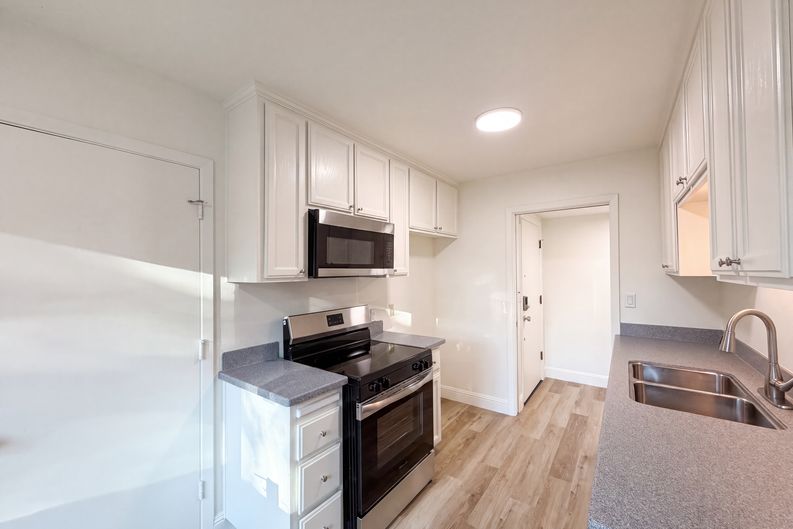 Photo 10 of 45 of 5351 Bonniemae Way, Sacramento, CA