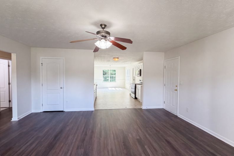 Photo 7 of 23 of 114 Beaty Ct, Flovilla, GA