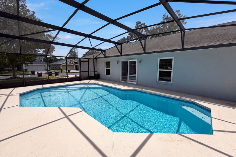 Photo 29 of 32 of 3800 Seminole Dr, Orlando, FL