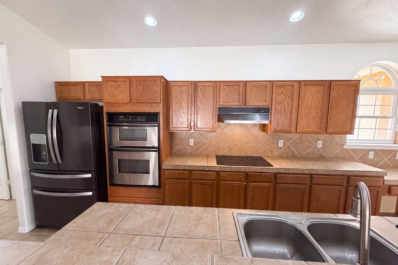 Photo 7 of 29 of 9809 Buckeye St NW, Albuquerque, NM
