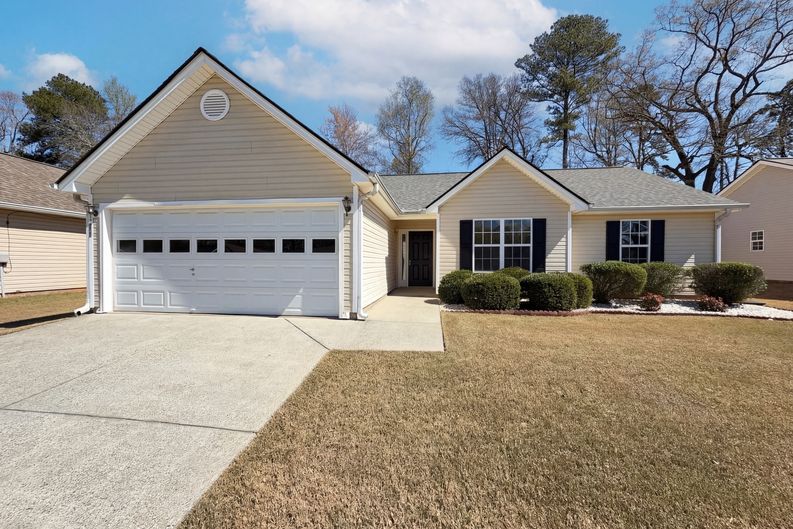 Photo 6 of 18 of 124 Amelia Garden Way, Lawrenceville, GA
