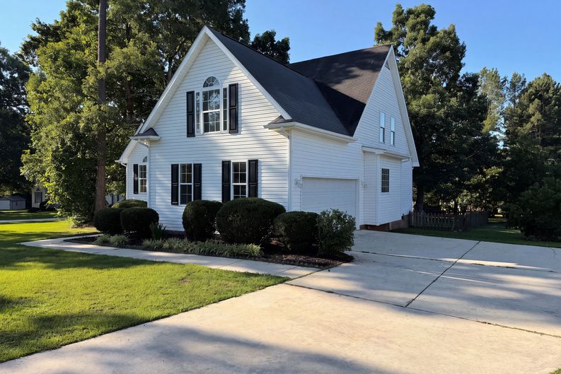 Photo 22 of 27 of 104 Kings Ct, Garner, NC