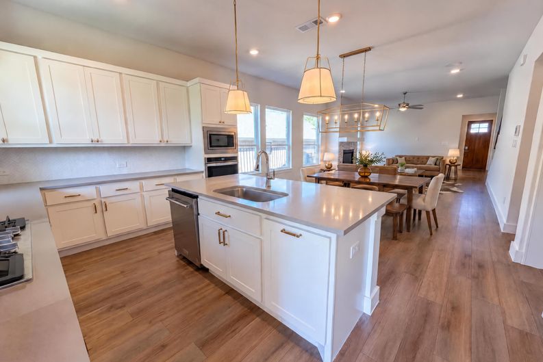 Photo 7 of 32 of 563 Torrey Pines Cir, Heath, TX