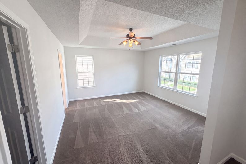 Photo 9 of 20 of 7553 Rutgers Cir, Fairburn, GA