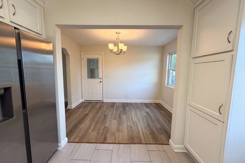 Photo 8 of 20 of 6543 Aires Rd, Jacksonville, FL