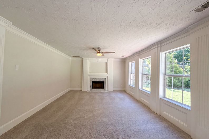 Photo 3 of 29 of 3324 Baymount Way, Lawrenceville, GA