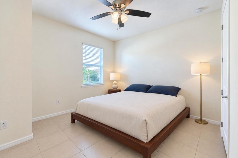 Photo 10 of 30 of 9426 Lamine Way, Parrish, FL