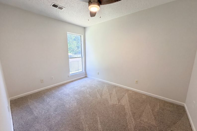 Photo 6 of 16 of 109 King Valley Rd, Pelham, AL