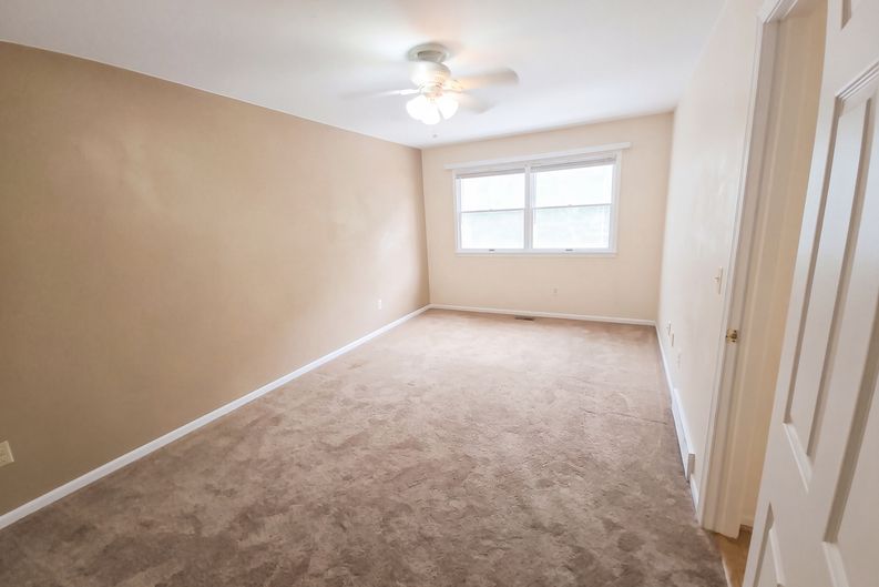 Photo 11 of 25 of 3727 Ramblewood Dr, Port Huron, MI
