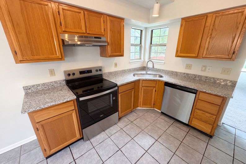Photo 4 of 61 of 5654 Crown Vetch Pl, Indianapolis, IN