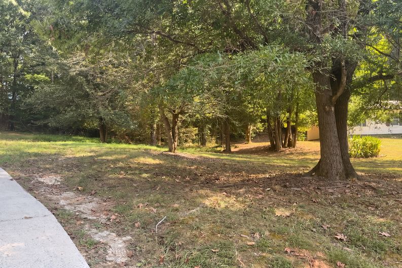 Photo 35 of 42 of 155 Liberty Pl SW, Calhoun, GA