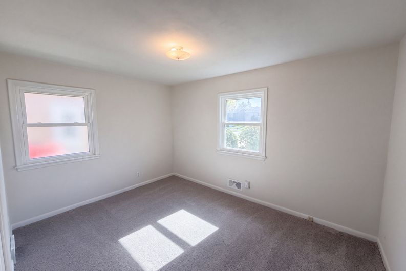 Photo 10 of 30 of 2517 Nokomis Ave, St. Paul, MN