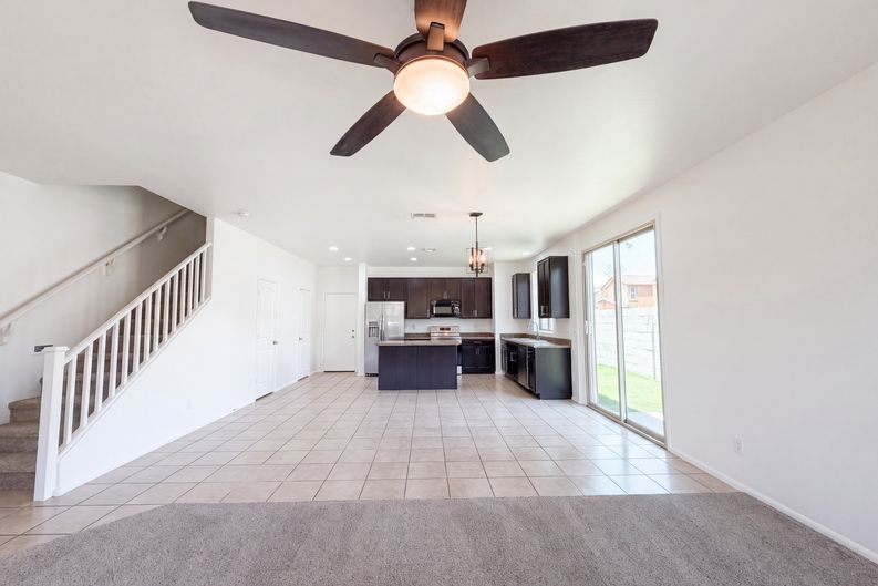 Photo 6 of 27 of 7730 W Giles Rd, Phoenix, AZ