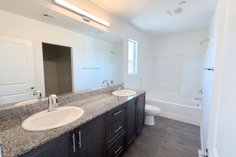 Photo 17 of 41 of 6875 Crimson Shadow St, North Las Vegas, NV