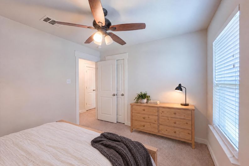 Photo 14 of 21 of 5909 Urbano Bnd, Round Rock, TX