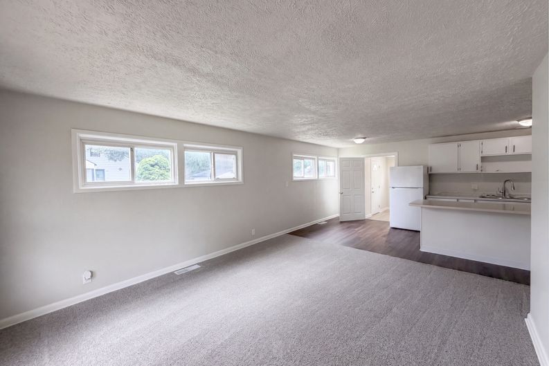 Photo 3 of 19 of 3202 N Arlington Ave, Indianapolis, IN