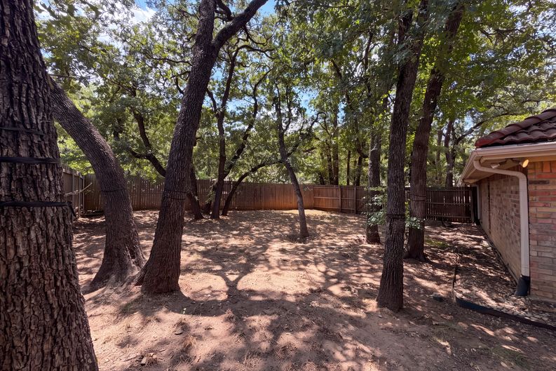 Photo 5 of 21 of 9 Muirfield Ct, Roanoke, TX