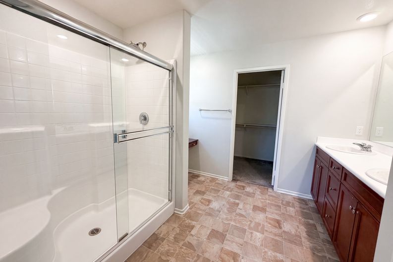 Photo 16 of 26 of 30401 Village Terrace Dr, Menifee, CA