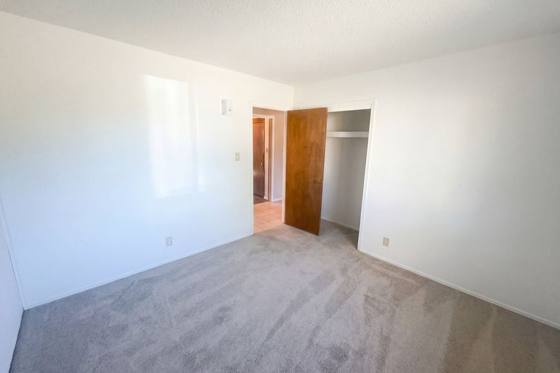 Photo 14 of 21 of 7212 Derickson Ave NE, Albuquerque, NM