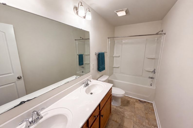 Photo 12 of 21 of 5627 Barclay Ct, Fort Mill, SC
