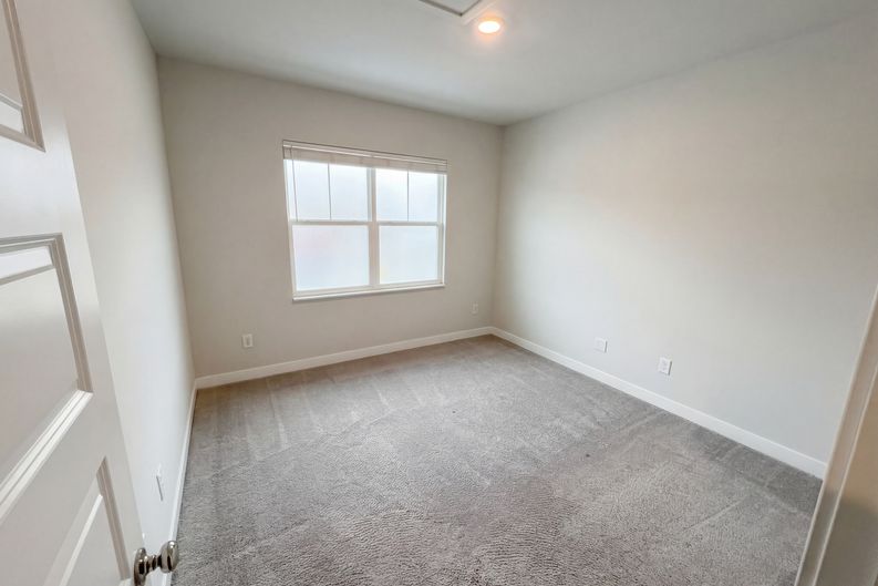 Photo 13 of 30 of 8691 Laurelton Pl, Brownsburg, IN