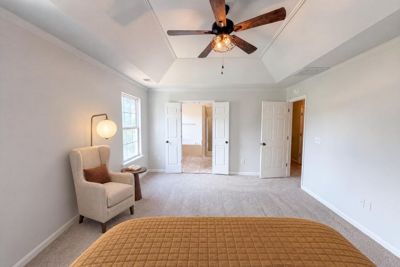 Photo 12 of 25 of 9 Bluff Ridge Ct, Greenville, SC