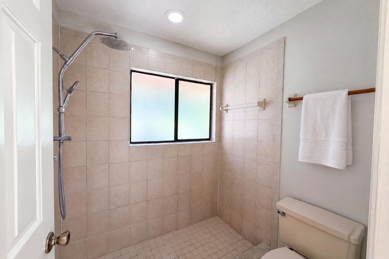 Photo 10 of 19 of 332 Sprucewood Rd, Lake Mary, FL