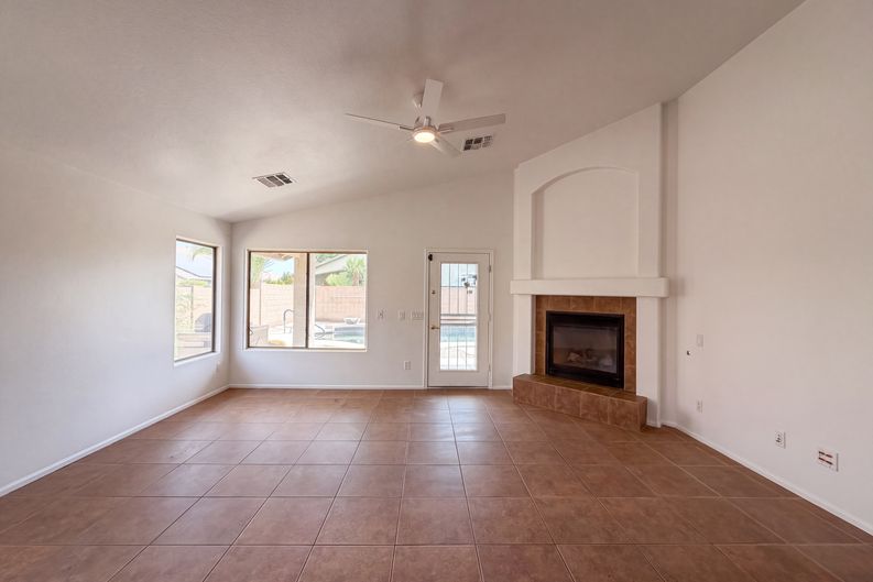 Photo 10 of 30 of 16735 W McKinley St, Goodyear, AZ