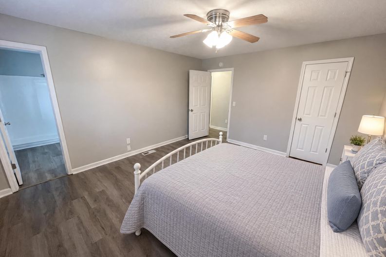 Photo 4 of 19 of 10 King Dr, Carrollton, GA