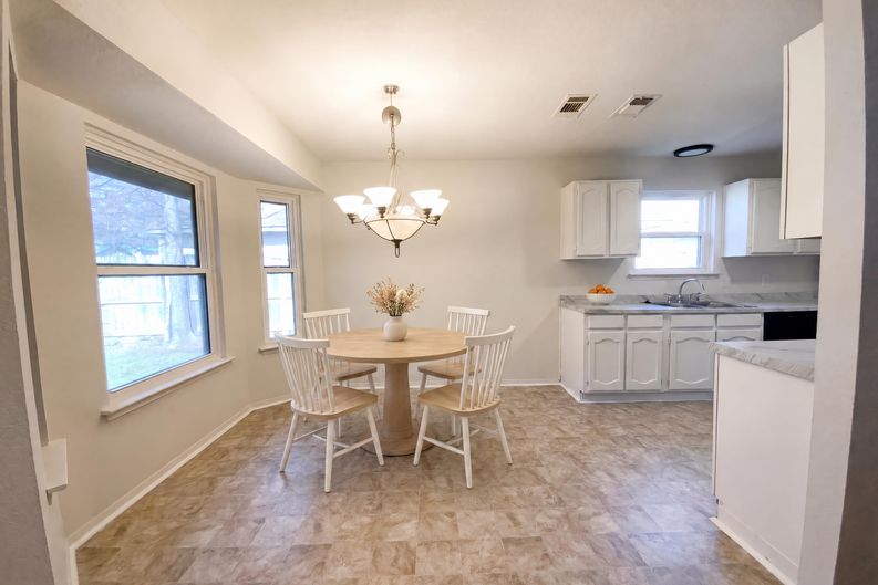 Photo 6 of 16 of 1407 Rose Ave, Killeen, TX