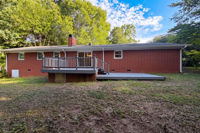 Photo 6 of 16 of 407 Lamesa Dr, Raleigh, NC