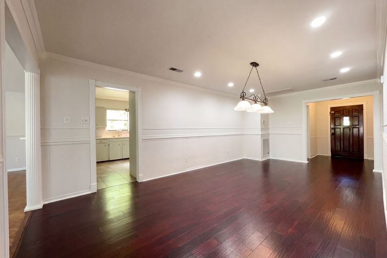 Photo 7 of 19 of 241 Greenbriar Dr, Livingston, TX