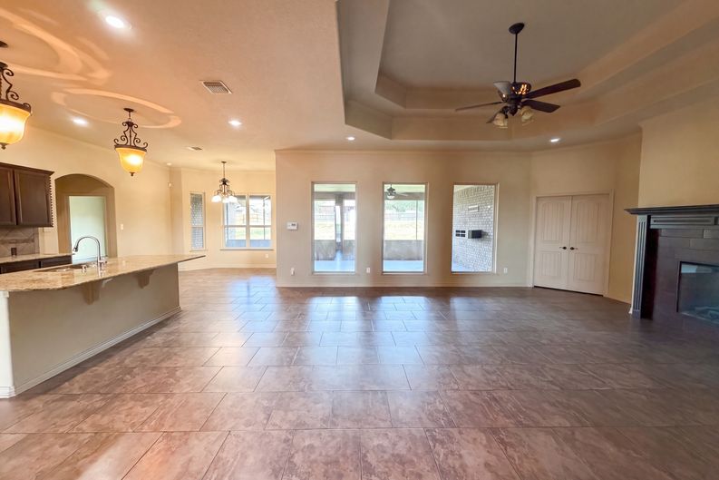 Photo 7 of 20 of 206 County Road 4774, Kempner, TX