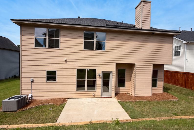 Photo 5 of 27 of 4440 Prather Son Dr, Loganville, GA