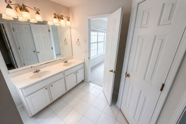Photo 20 of 29 of 4660 Creekside Villas Way SE, Smyrna, GA