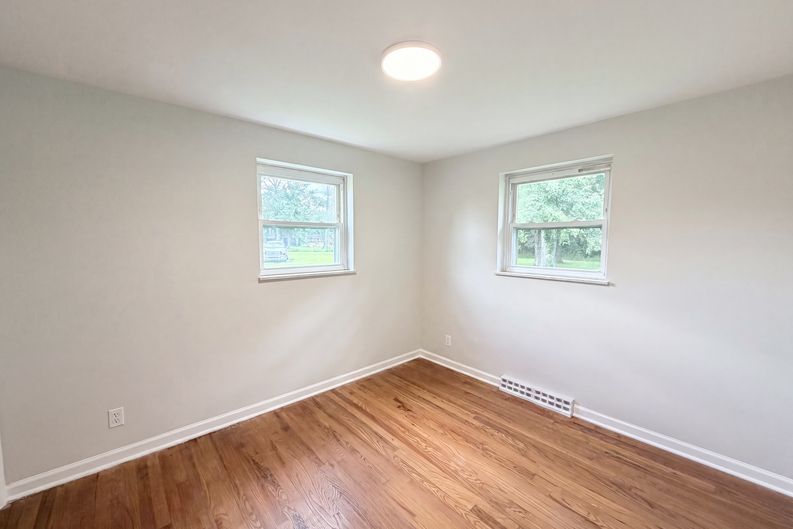 Photo 11 of 21 of 4481 Forest Trl, Cincinnati, OH
