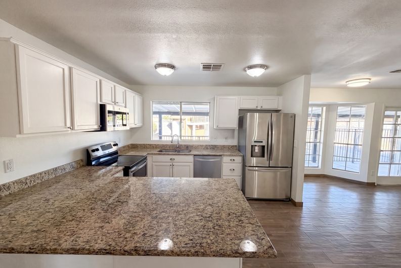 Photo 9 of 28 of 7120 W Leith Ln, Peoria, AZ