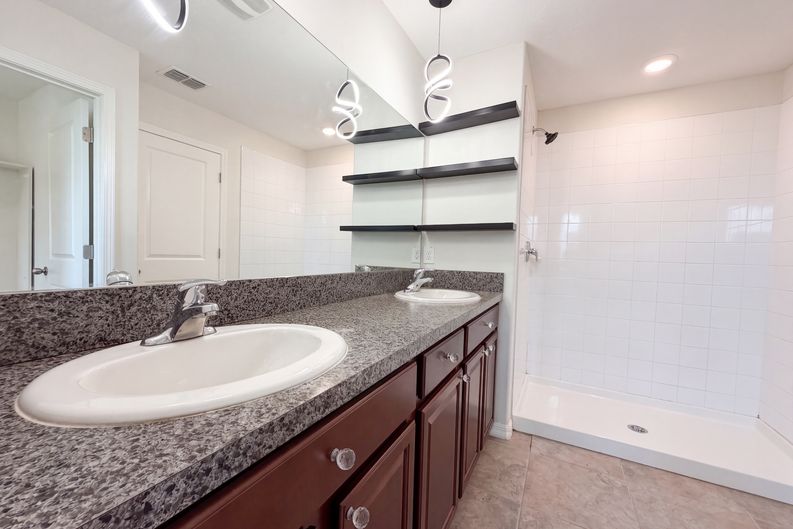 Photo 38 of 42 of 10448 Carloway Hills Dr, Wimauma, FL