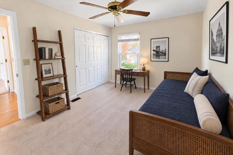Photo 11 of 28 of 1344 Cayton Rd, Florence, KY