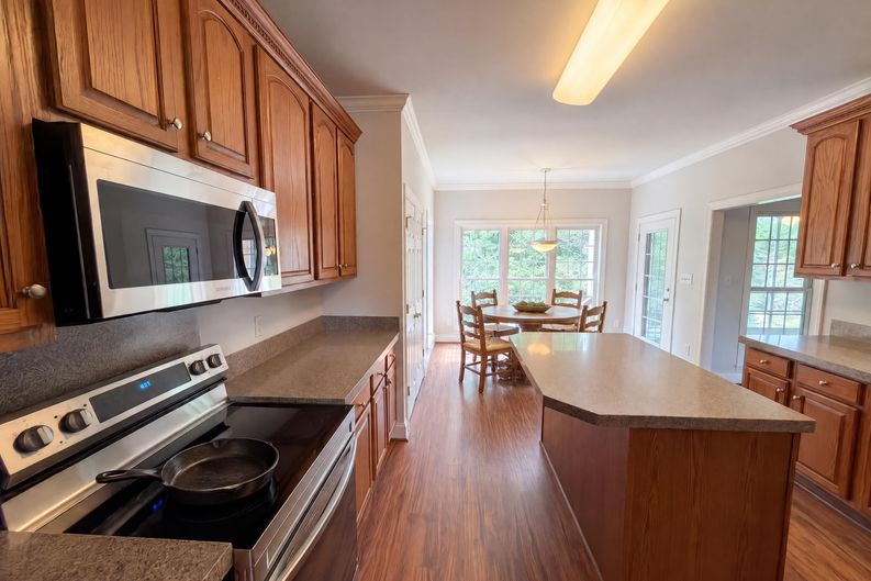 Photo 6 of 25 of 5102 Summerell Ave, Gastonia, NC