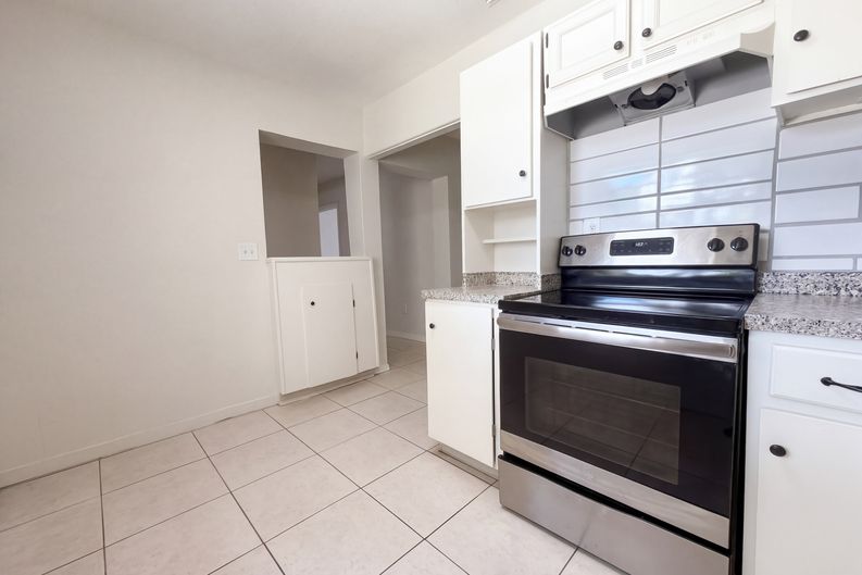 Photo 8 of 22 of 7916 Endive Ave, Tampa, FL