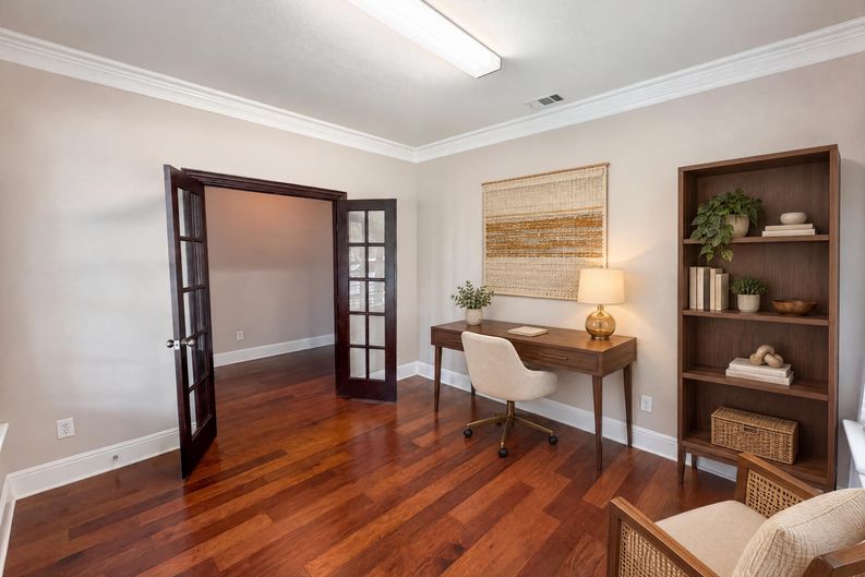 Photo 14 of 32 of 10330 Sandbar Dr, Irving, TX